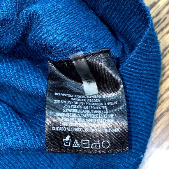 T TAHARI Women's Long Sleeve Cowl Neck Sweater Blue Size XS Petite - Picture 8 of 9